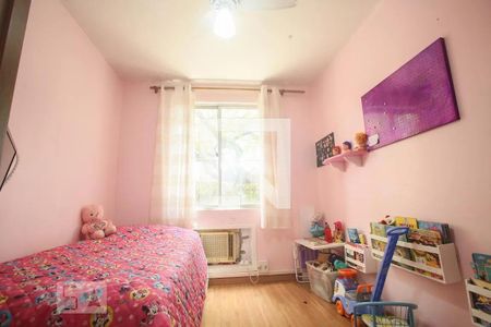 Quarto de apartamento para alugar com 2 quartos, 56m² em Taquara, Rio de Janeiro