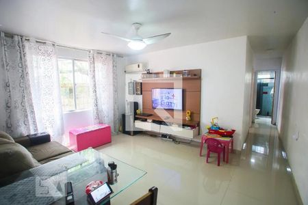 Sala de apartamento para alugar com 2 quartos, 56m² em Taquara, Rio de Janeiro