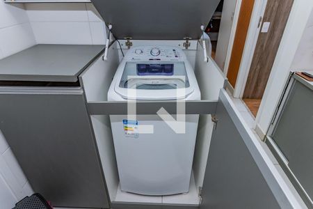 Sala, cozinha e área de serviço de apartamento para alugar com 2 quartos, 34m² em Jardim Iris, São Paulo