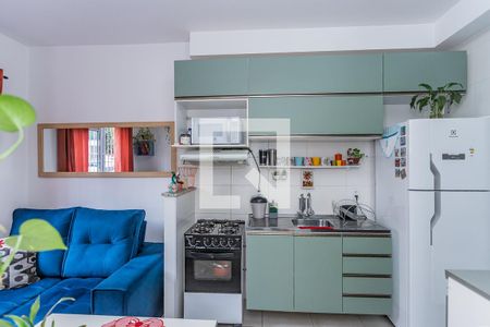 Sala, cozinha e área de serviço de apartamento para alugar com 2 quartos, 34m² em Jardim Iris, São Paulo