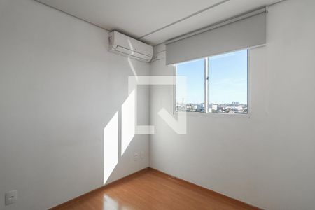 Quarto 2 de apartamento para alugar com 2 quartos, 45m² em Santa Fe, Porto Alegre