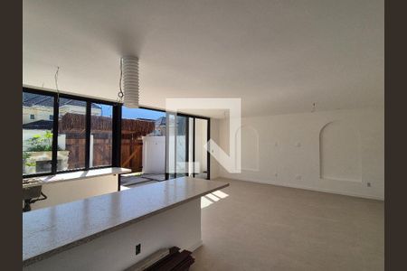 Casa de Condomínio à venda com 4 quartos, 220m² em Vargem Pequena, Rio de Janeiro