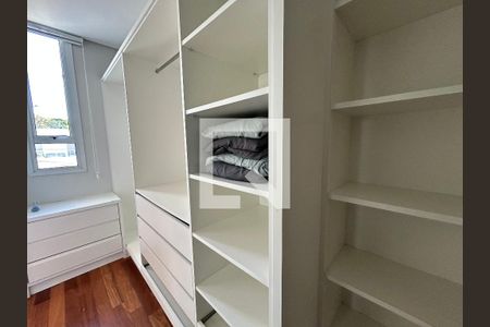 Suíte closet  de casa para alugar com 3 quartos, 140m² em Lagoa da Conceição, Florianópolis