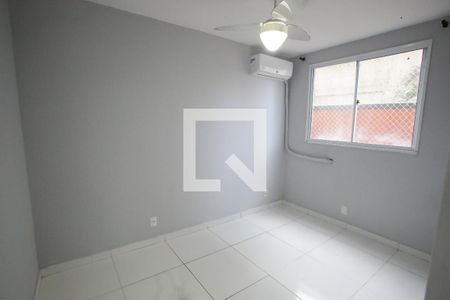 Quarto 1 de apartamento para alugar com 2 quartos, 50m² em Taquara, Rio de Janeiro