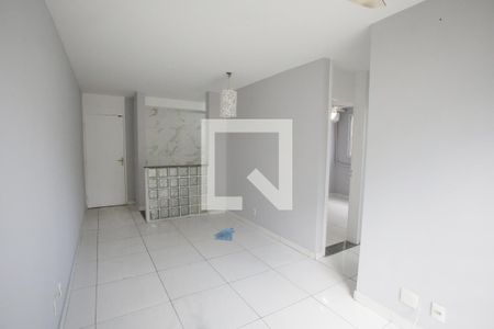 Sala de apartamento para alugar com 2 quartos, 50m² em Taquara, Rio de Janeiro