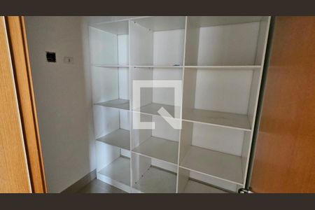 Quarto de apartamento à venda com 4 quartos, 182m² em Campestre, Santo André