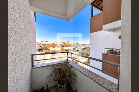 Apartamento à venda com 2 quartos, 105m² em Pedra Azul, Contagem
