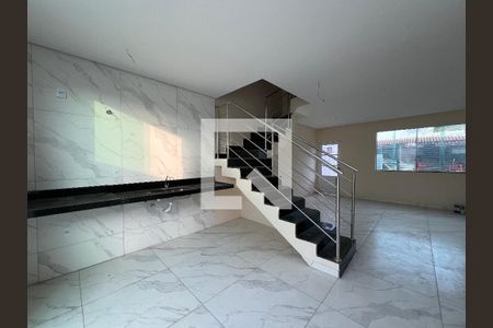 Casa à venda com 3 quartos, 130m² em Copacabana, Belo Horizonte