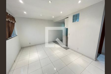 Sala 2 de casa para alugar com 4 quartos, 195m² em Honório Gurgel, Rio de Janeiro