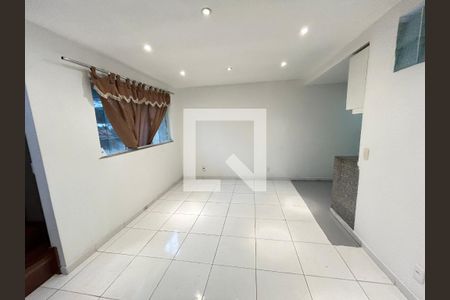 Sala 2 de casa para alugar com 4 quartos, 195m² em Honório Gurgel, Rio de Janeiro