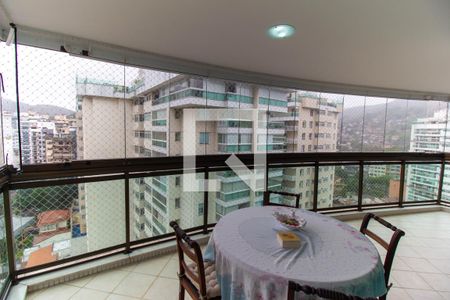 Varanda de apartamento à venda com 4 quartos, 190m² em Icaraí, Niterói