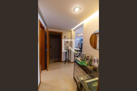 Corredor de apartamento à venda com 4 quartos, 190m² em Icaraí, Niterói