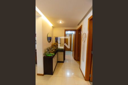 Corredor de apartamento à venda com 4 quartos, 190m² em Icaraí, Niterói