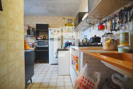 Cozinha de casa à venda com 2 quartos, 299m² em Jardim Sabará, Porto Alegre