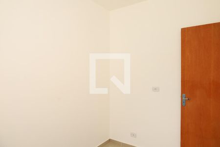 Quarto 1 de casa de condomínio para alugar com 2 quartos, 70m² em Jardim Lucinda, São Paulo