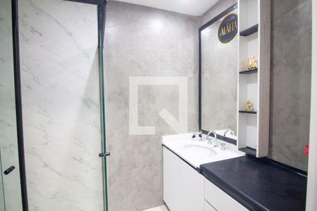 Banheiro de kitnet/studio à venda com 1 quarto, 27m² em Santo Amaro, São Paulo