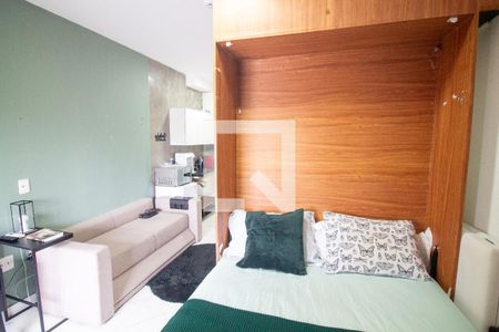 Sala / Quarto - Studio de kitnet/studio à venda com 1 quarto, 27m² em Santo Amaro, São Paulo