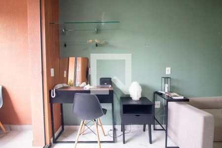 Sala / Quarto - Studio de kitnet/studio à venda com 1 quarto, 27m² em Santo Amaro, São Paulo