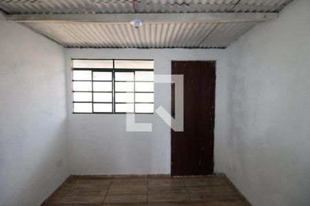 Sala de casa à venda com 7 quartos, 200m² em Jardim Guaianazes, São Paulo