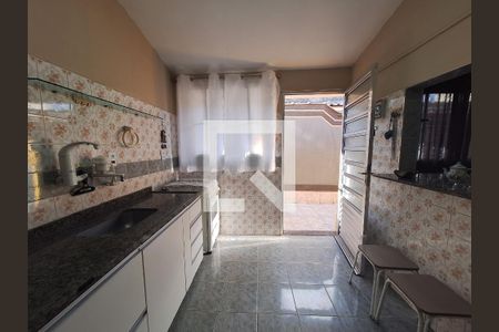 Casa para alugar com 2 quartos, 91m² em Vila Amorim, Suzano