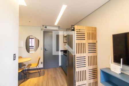 Sala/Cozinha de apartamento para alugar com 1 quarto, 24m² em Água Verde, Curitiba