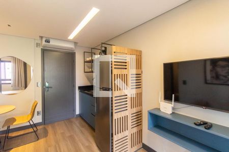 Sala/Cozinha de apartamento para alugar com 1 quarto, 24m² em Água Verde, Curitiba