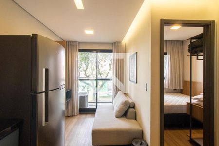 Sala/Cozinha de apartamento para alugar com 1 quarto, 24m² em Água Verde, Curitiba