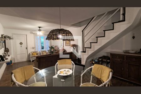 Sala de casa de condomínio à venda com 3 quartos, 151m² em Recreio dos Bandeirantes, Rio de Janeiro