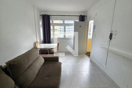 Sala de apartamento para alugar com 1 quarto, 51m² em Vila Tupi, Praia Grande