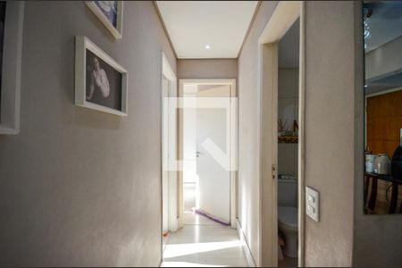 Corredor de apartamento à venda com 2 quartos, 54m² em Vila Palmeiras, São Paulo