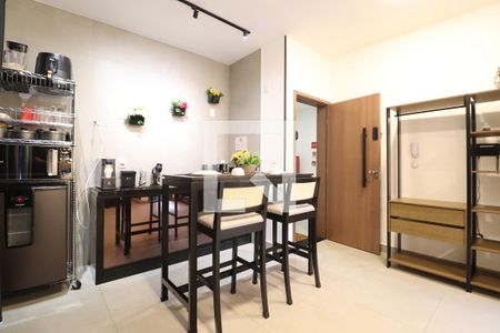 Cozinha de kitnet/studio para alugar com 1 quarto, 40m² em Saraiva, Uberlândia