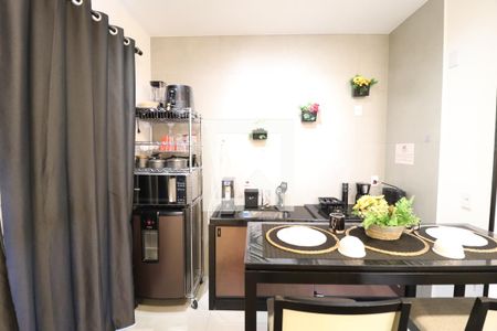 Cozinha de kitnet/studio para alugar com 1 quarto, 40m² em Saraiva, Uberlândia