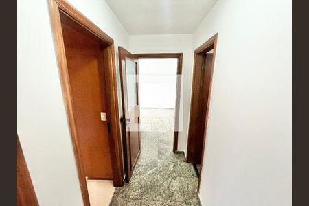 Corredor de apartamento para alugar com 3 quartos, 97m² em Vila Aurora (zona Norte), São Paulo
