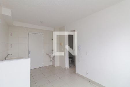 Sala/Cozinha de apartamento para alugar com 2 quartos, 32m² em Fazenda Aricanduva, São Paulo