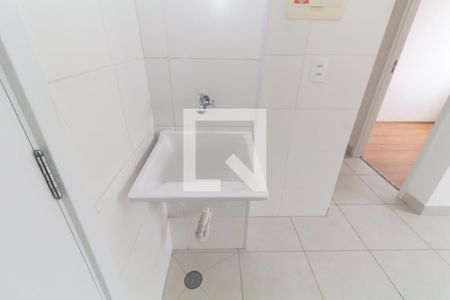 Sala/Cozinha de apartamento para alugar com 2 quartos, 32m² em Fazenda Aricanduva, São Paulo