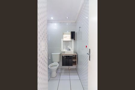 Banheiro de apartamento para alugar com 2 quartos, 40m² em Vila dos Remedios, Osasco