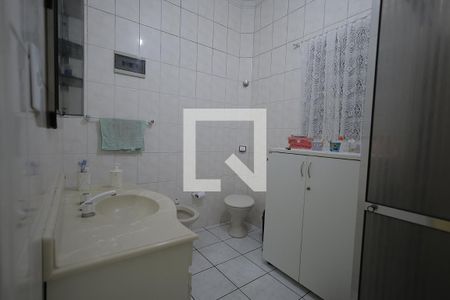 Banheiro de casa à venda com 3 quartos, 300m² em Parque Oratório, Santo André