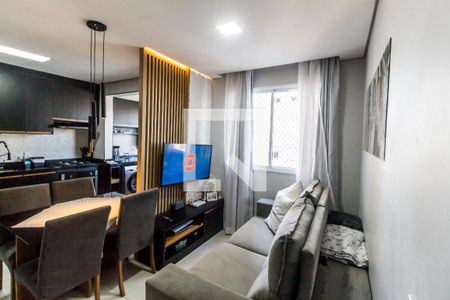 Sala de apartamento à venda com 2 quartos, 42m² em Jardim Tupanci, Barueri