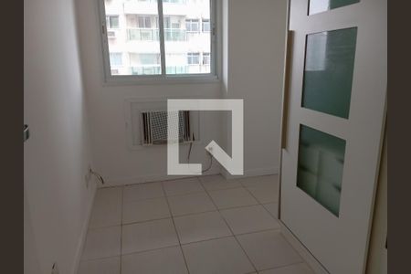 Quarto de apartamento para alugar com 2 quartos, 65m² em Barra da Tijuca, Rio de Janeiro