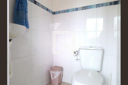 Banheiro de casa à venda com 2 quartos, 122m² em Utinga, Santo André