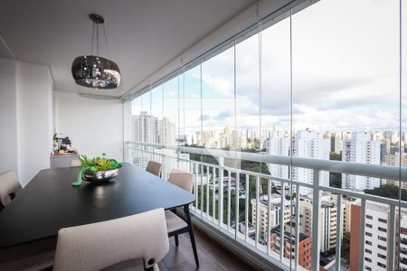 Varanda de apartamento à venda com 3 quartos, 226m² em Jardim Colombo, São Paulo
