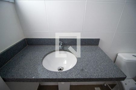 Banheiro da Suíte de casa de condomínio para alugar com 3 quartos, 115m² em Jardim Tatiana, Votorantim