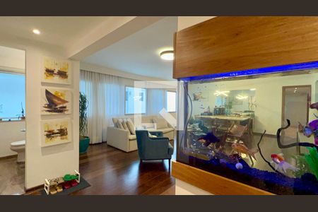 Entrada de apartamento à venda com 3 quartos, 170m² em Jardim Paulista, São Paulo