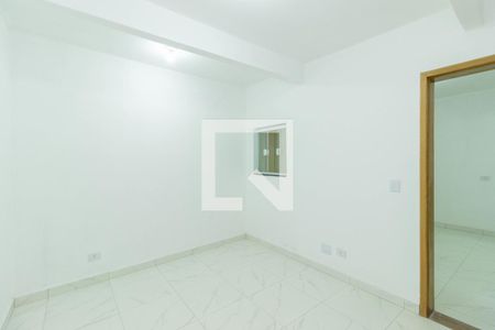 Quarto 1 de apartamento para alugar com 2 quartos, 66m² em Vila Zat, São Paulo