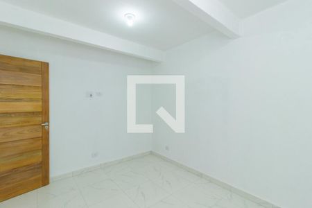 Quarto 1 de apartamento para alugar com 2 quartos, 66m² em Vila Zat, São Paulo