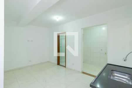 Sala/Cozinha de apartamento para alugar com 1 quarto, 50m² em Vila Zat, São Paulo