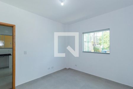 Quarto 2 de apartamento para alugar com 2 quartos, 60m² em Vila Zat, São Paulo