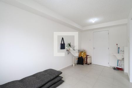Sala/Cozinha/Área de serviço de apartamento para alugar com 1 quarto, 27m² em Parque Industrial Tomas Edson, São Paulo
