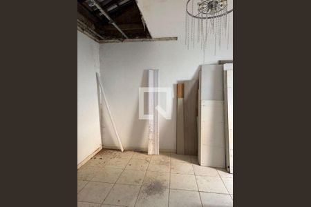 Casa à venda com 5 quartos, 300m² em Campo Belo, São Paulo