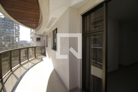 Varanda de apartamento para alugar com 2 quartos, 70m² em Barra Olímpica, Rio de Janeiro